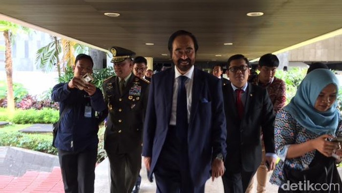 Akrab di Acara Raja Salman, Paloh Janjian Bertemu dengan Prabowo