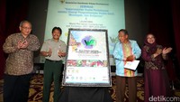 Hal ini membuat perkebunan Indonesia saat ini masih mayoritas bersifat kerakyatan yang skala kecil dan belum dapat berkembang besar.