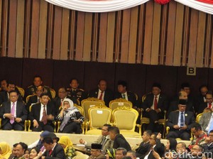 Saat Prabowo Hormat ke Wiranto dan Salami SBY di DPR