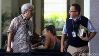 Selain Mahfud MD, hadir juga Renald Kasali dan Imam Prasojo.