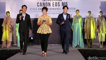 Peluncuran kamera EOS M6 yang mampu terhubung dengan smartphone via WiFi, NFC dan Bluetooth.