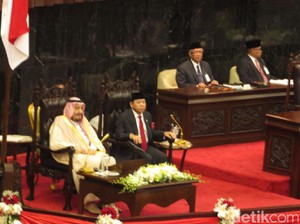 Grogi, Novanto Salah Sebut Jabatan Try Sutrisno di Depan Raja Salman