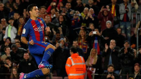 Gasak Sporting Gijon, Barca ke Puncak Klasemen