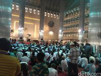Suasana Masjid Istiqlal jelang kedatangan Raja Salman