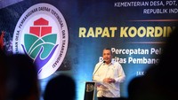 Mendes PDTT Eko Sandjojo menyampaikan pidatonya. (Foto: Humas Kemendes PDTT)