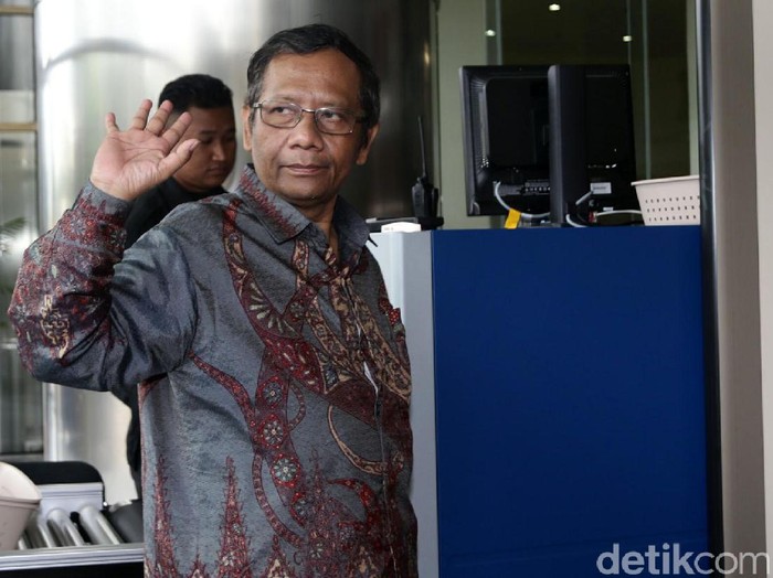 Mahfud MD Tak Yakin Ganjar dan Laoly Kecipratan Korupsi e-KTP