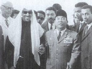 Momen Keakraban Pertemuan Sukarno dengan Raja Saud di 1955