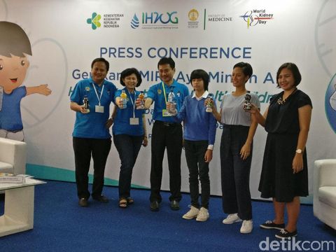 Jangan Malas Minum Air Putih, Ginjal Bisa Menderita