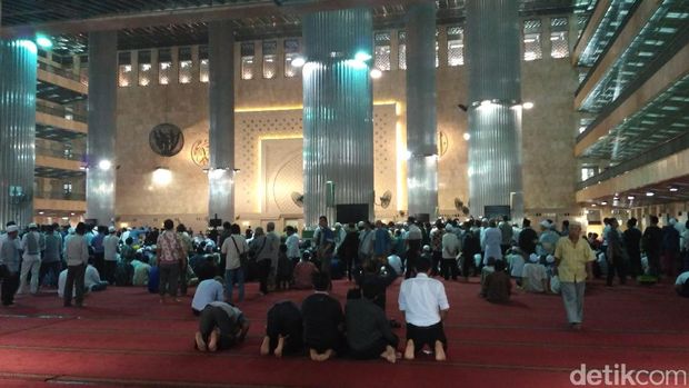 Warga Diizinkan di Dalam Masjid Istiqlal Selama Raja Salman Datang