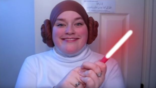 Tutorial Hijab Terinspirasi Princess Leia di Star Wars