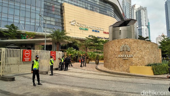 Kapolda Metro dan Pangdam Jaya Datangi Hotel Raffles