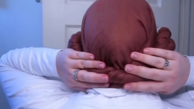 Tutorial Hijab Terinspirasi Princess Leia di Star Wars