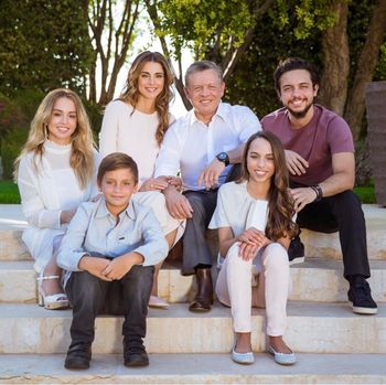 Foto: Pesona Putri Iman, Anak Ratu Yordania yang Baru Berusia 20 Tahun