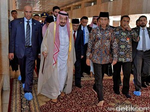 Kata Pengurus Masjid Soal Sepatu Khusus Raja Salman di Dalam Istiqlal