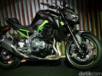 Harga Kawasaki Z900 Lebih Mahal Rp 13 Juta dari Z800
