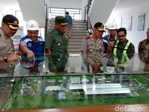 Kapolda Jateng dan Kasdam Tinjau Pabrik Semen di Rembang