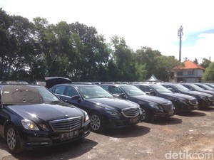 Deretan Mercy Mewah yang akan Antar Rombongan Raja Salman di Bali