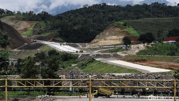 Tol Trans Sumatera di Lampung, Dekat Laut dan Tembus Bukit