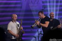 Mezzoforte Hentak BNI Stage di Java Jazz Festival 2017