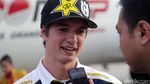 Pose Crosser MXGP di Bandara