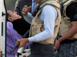Dakwaan Pembunuhan Dicabut, Hosni Mubarak Akhirnya Bebas