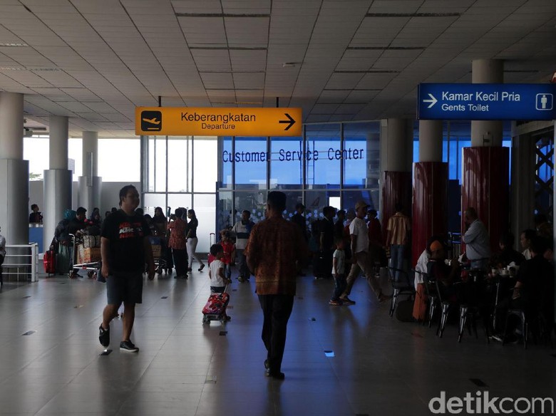 Candaan Bawa Bom di Pesawat Bakal Bikin Rugi Seluruh Penumpang Candaan Bawa Bom di Pesawat Bakal Bikin Rugi Seluruh Penumpang