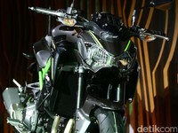 Harga Kawasaki Z900 Lebih Mahal Rp 13 Juta dari Z800