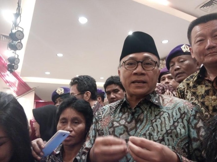 Angkutan Tradisional Vs Online, Ketua MPR: Tak Mungkin Tarung Bebas
