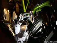 Harga Kawasaki Z900 Lebih Mahal Rp 13 Juta dari Z800