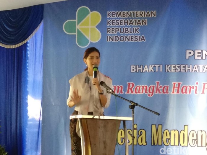 Menerima Keterbatasan, Kunci Wanita Tunarungu Ini Raih Gelar Master