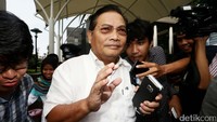 Eks Dirut Garuda Richard Budihadiarto usai jalani pemeriksaan di gedung KPK, Jakarta, Jumat (3/3/2017).