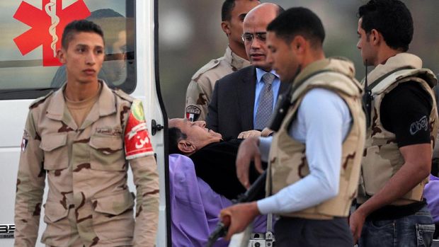 Hosni Mubarak terbaring di ranjang usai hadiri sidang di Kairo