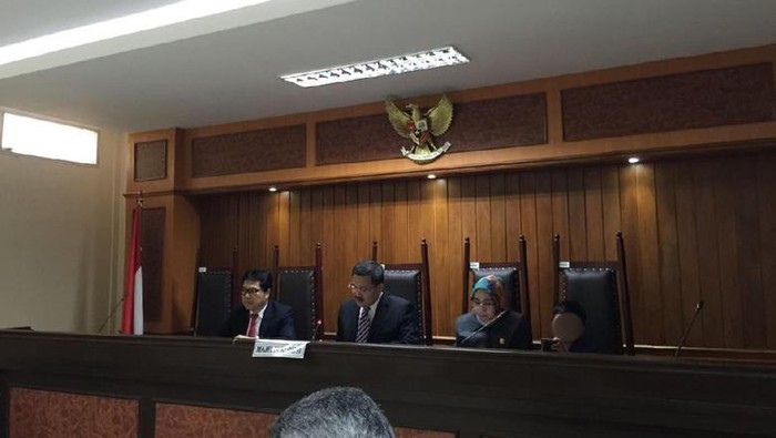 Anggota DPR Kritik Komisioner KPPU yang Bawa Anak di Meja Sidang