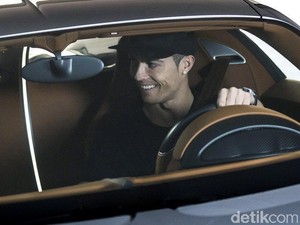 Rayakan Scudetto, Ronaldo Beli Bugatti Teranyar