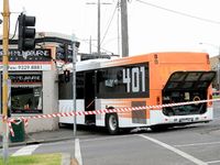 Bus tabrak kafe di Melbourne 