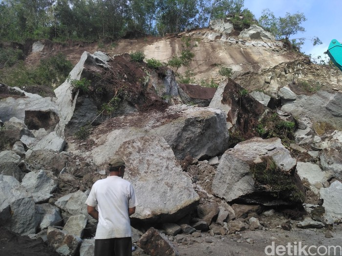Batu Besar Sulit Digeser, Manto dan Istri Belum Diketahui Nasibnya