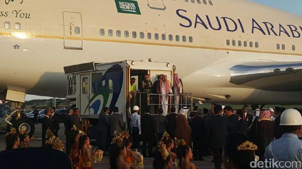 Kedatangan Raja Salman disambut Tari Pendet