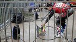 Selimut Lumpur Motor Pebalap MXGP Dibersihkan