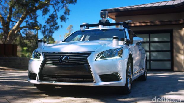 Toyota Perlihatkan Mobil Tanpa Sopir Pertama