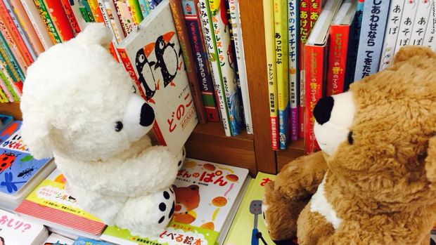 Saat Boneka Binatang Dipakai untuk Menambah Minat Baca Anak