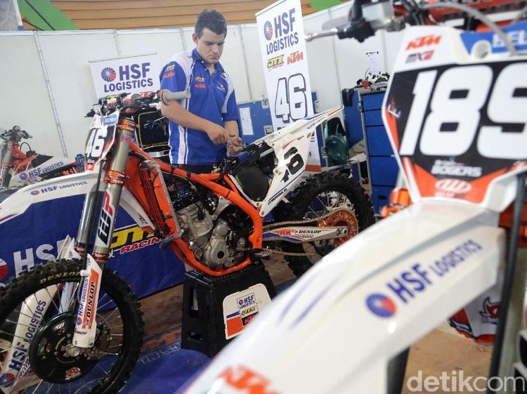 Melihat Lebih Dekat Paddock MXGP