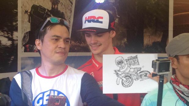Tim Gajser, crosser Slovenia dalam peluncuran Honda CB500X