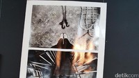 Selain pameran lukisan, ada beberapa foto juga yang turut dipamerkan. Salah satunya berjudul Gamang karya Adji Sasmita. Di bawah karyanya dia menulis I can no longer relate to the whats wrong? question. Tell me whats right when everything went wrong. (Foto: Nurvita Indarini/detikHealth)