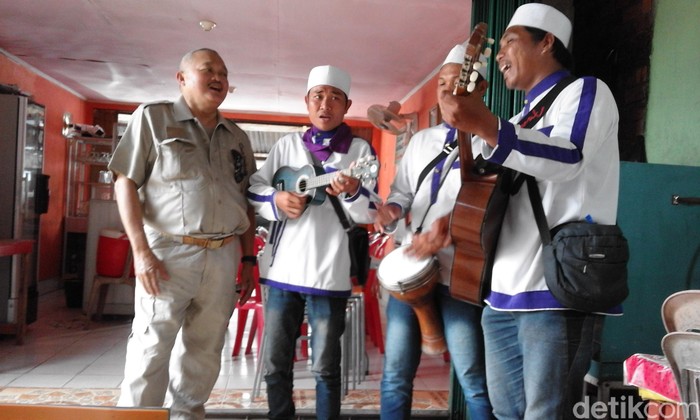 Saat Alex Noerdin Bertemu Pengamen Jalanan dan Mendadak Selawatan