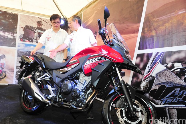 Honda Luncurkan Tampang Anyar Moge CB500X