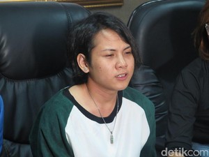 Dear Evelyn... Aming Masih Sangat Cinta Kamu