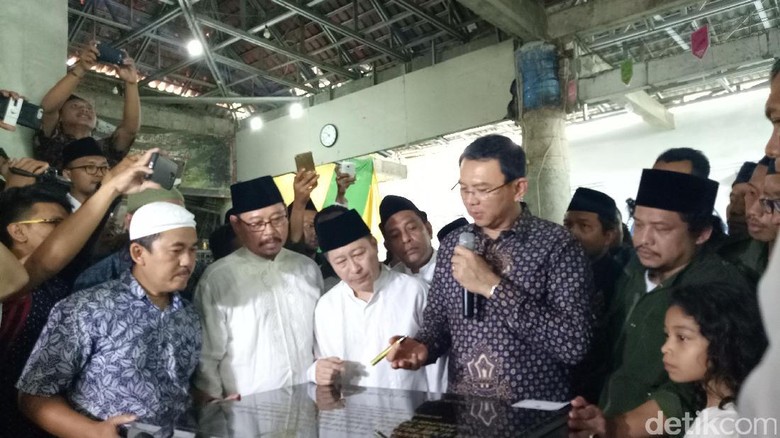 Urus Makam Mbah Priok, Ahok: Niatnya Benar, Nggak Ada Politik Urus Makam Mbah Priok, Ahok: Niatnya Benar, Nggak Ada Politik