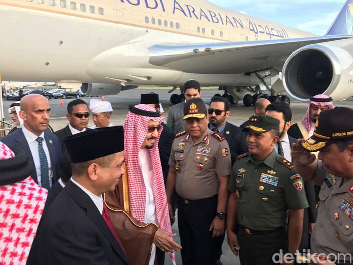 Ini Lift Khusus yang Dipakai Raja Salman di Bandara Ngurah Rai