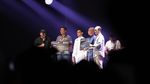Setelan Jas Serba Putih Afgan di BNI Java Jazz