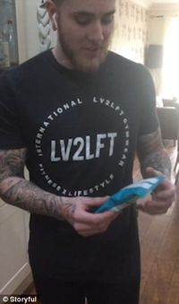 Buka Kantong Kemasan, Pria Ini Hanya Temukan Sekeping Keripik